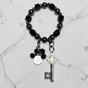 Hematite St Benedict Medal Key Charm Stretch Beaded Bracelet‎ Black Gunmetal